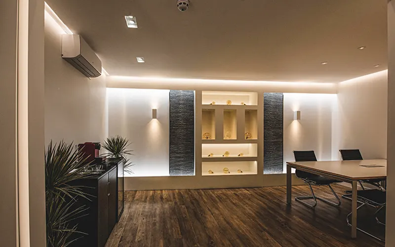 LED FLEXIBLE STRIP USED AS TASK LIGHTING