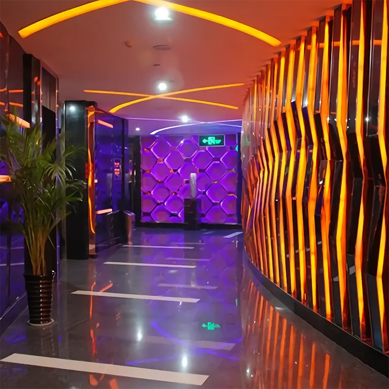 Strisce LED COB in Night Club come illuminazione di decorazione