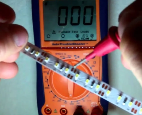 LED-strip testen met multimeter