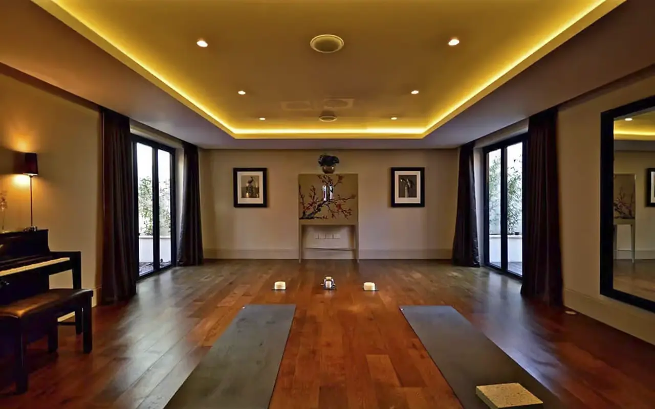 accent and task lighting for Yoga