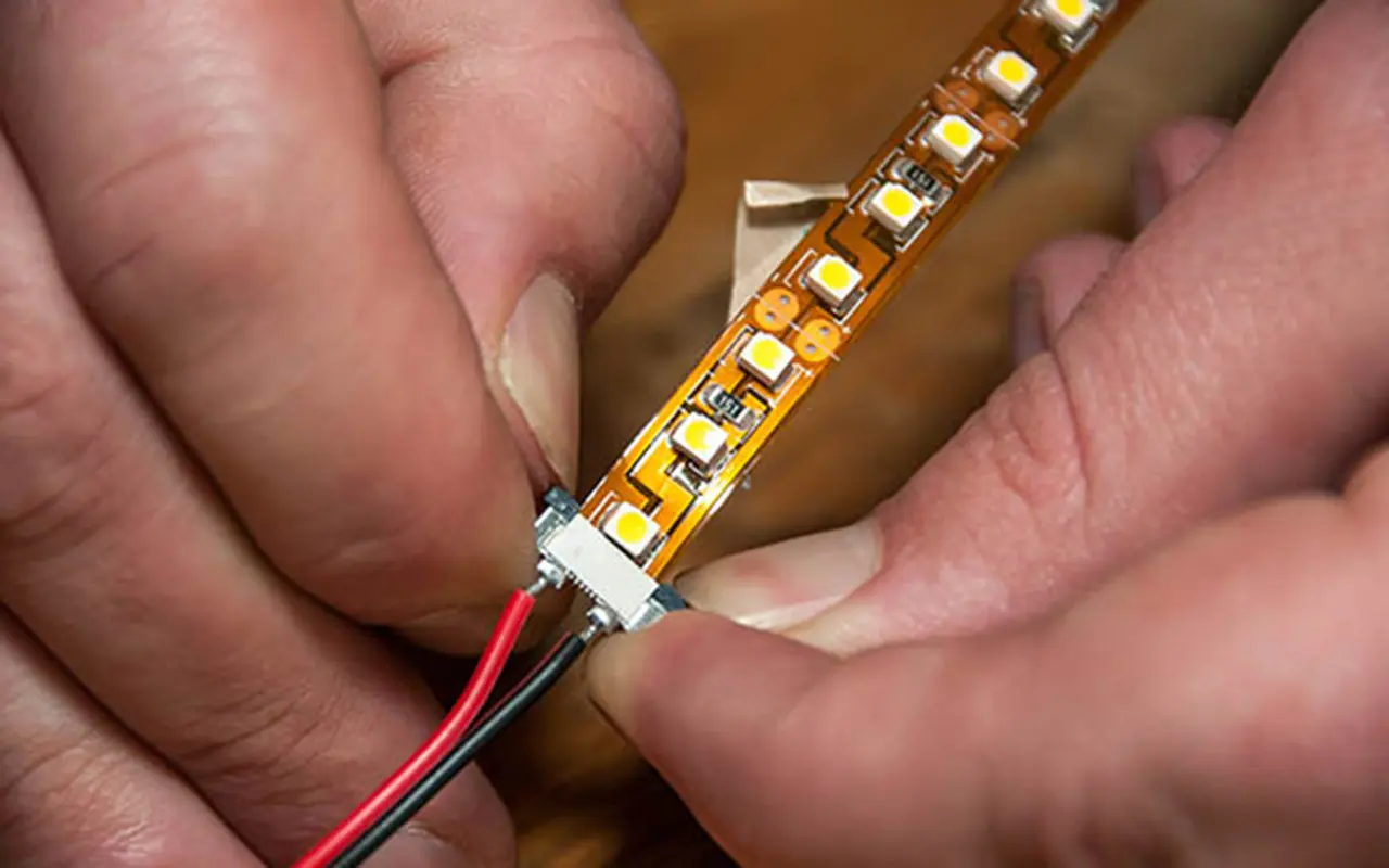 Installatie van LED-stripverlichting