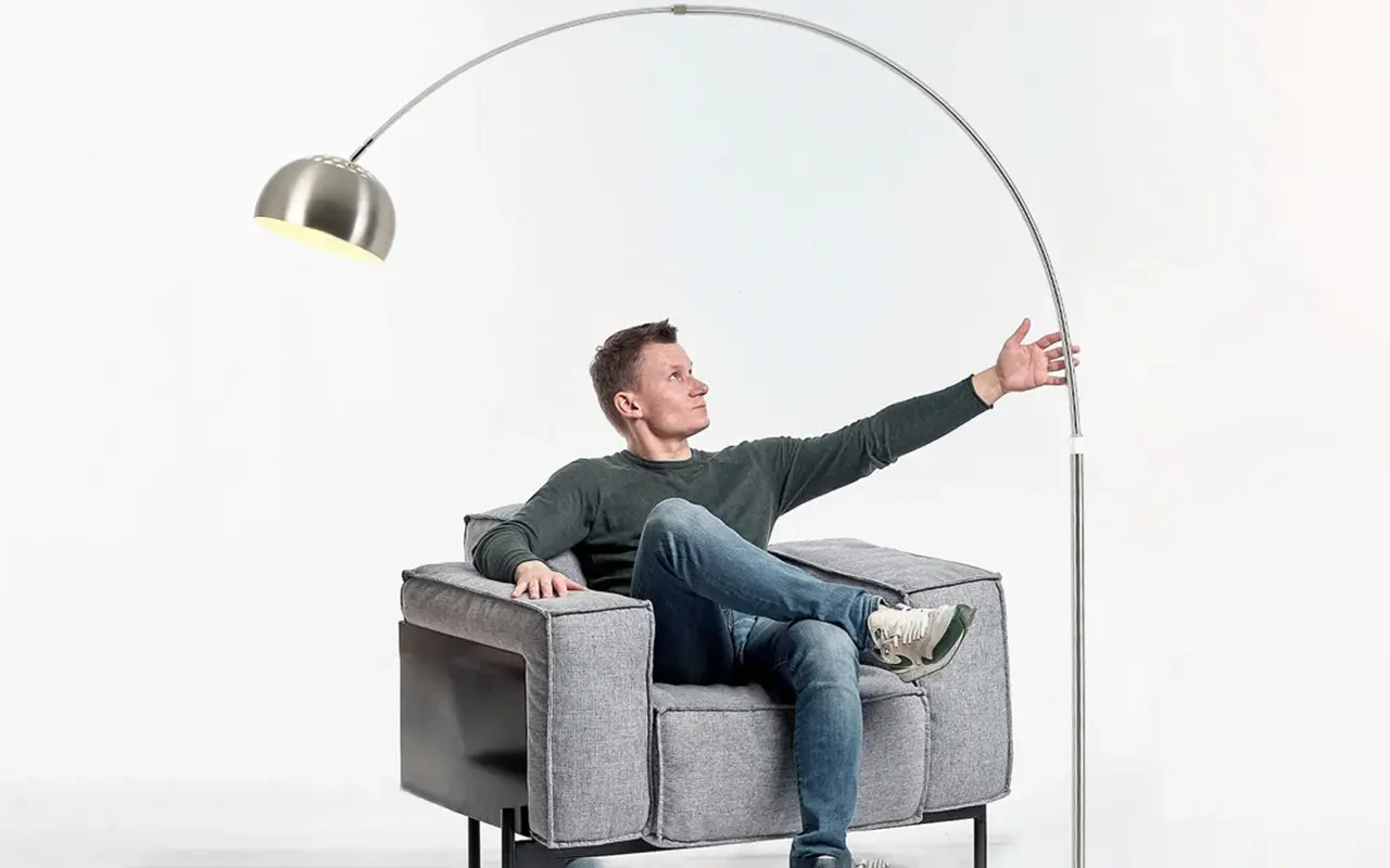 Adjustable and Functional Floor Lamps2