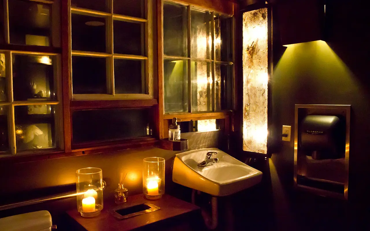 31. Restaurant Bathroom Lighting