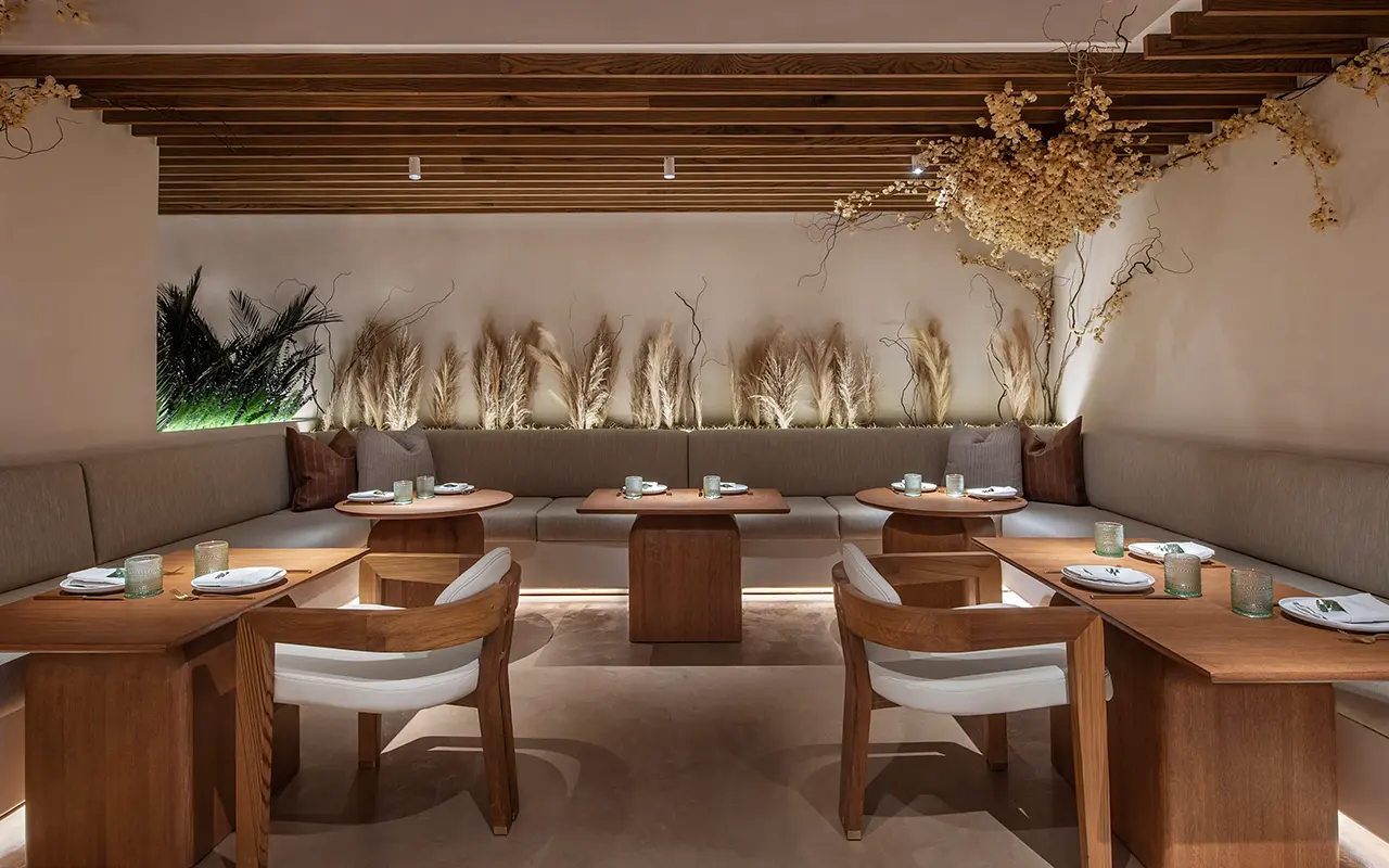 33.Restaurant Ceiling & Floor Lighting
